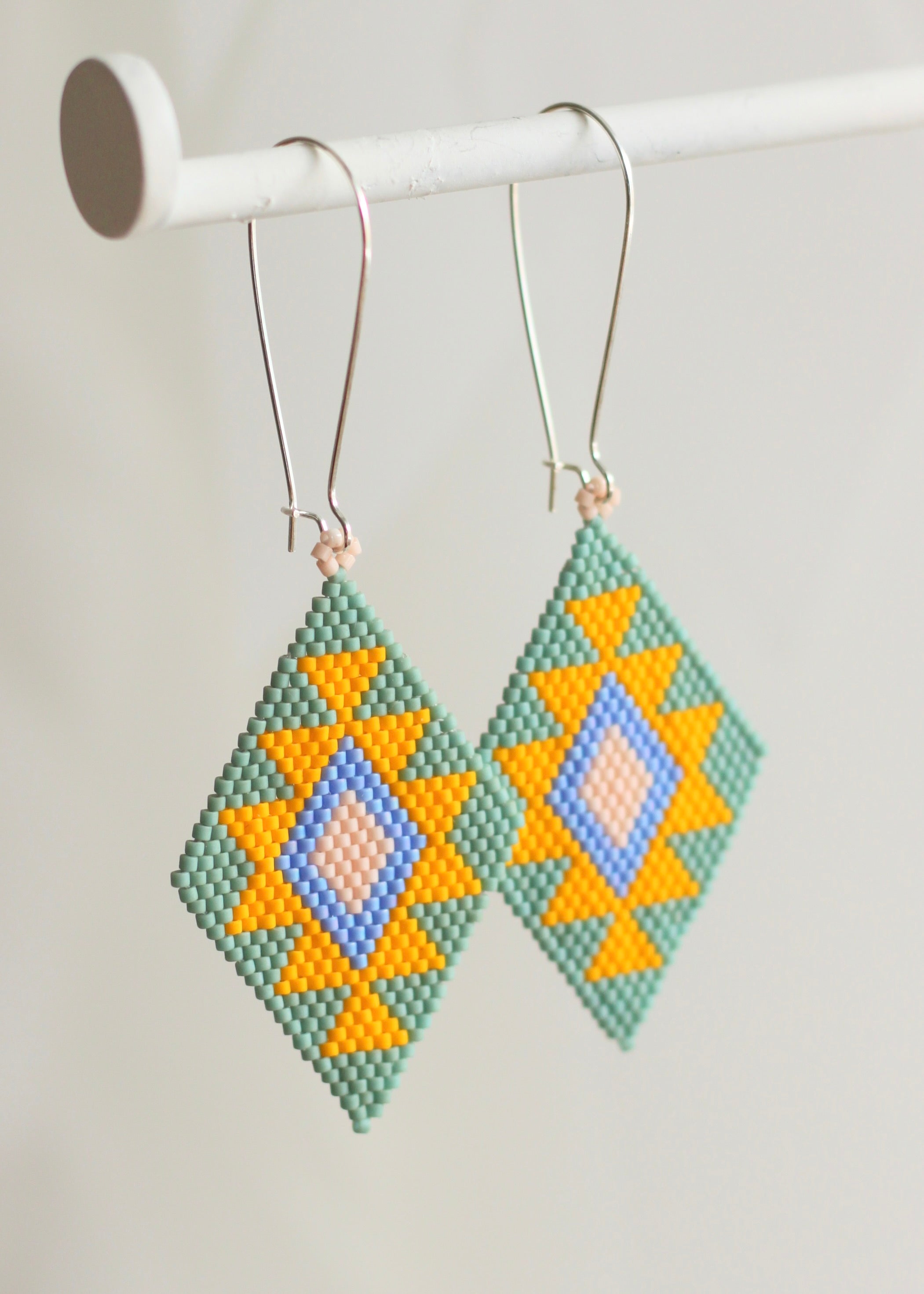 ēska askī x LUZ Collection - Native American Hand Beaded Earrings