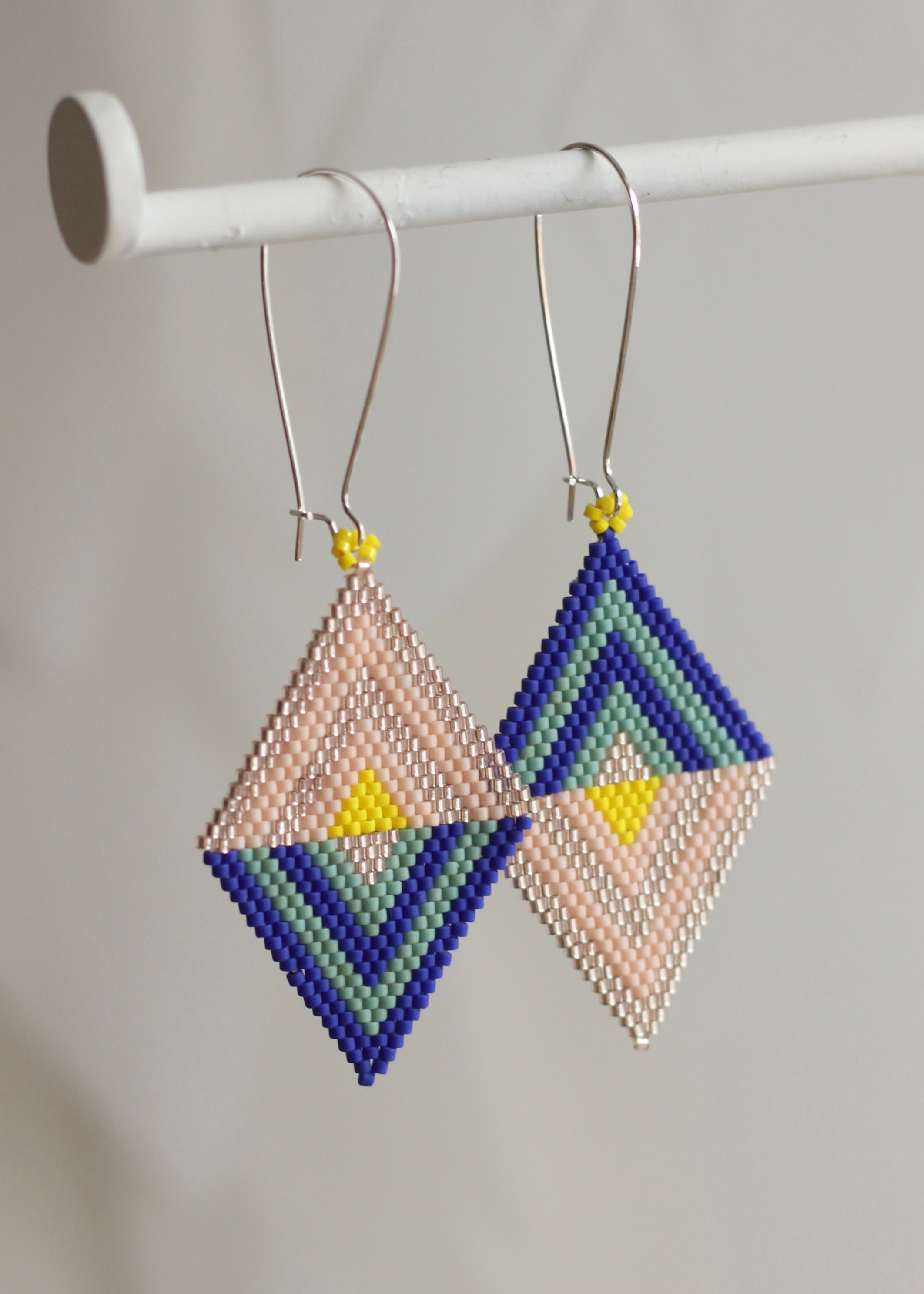 ēska askī x LUZ Collection - Native American Hand Beaded Earrings