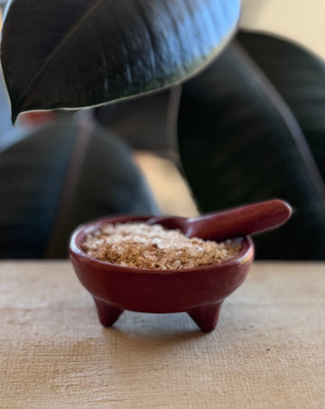 Barro Rojo Tripod Bowl and Spoon Set