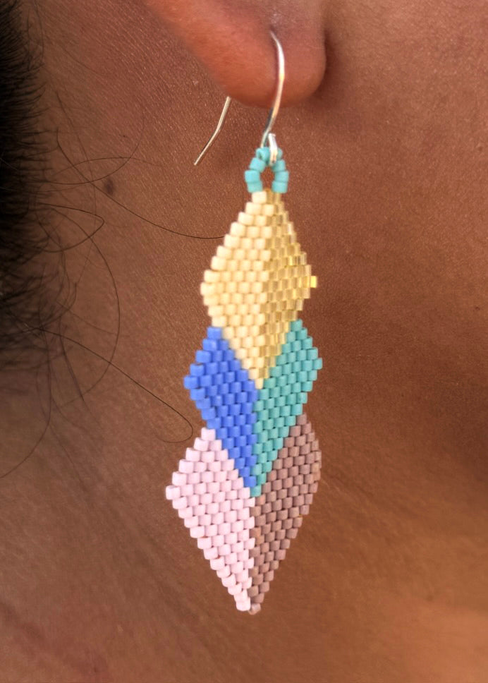 Native American - Wixárika Beaded Earrings Japanese Glass Seed Beads - Tsi kwari