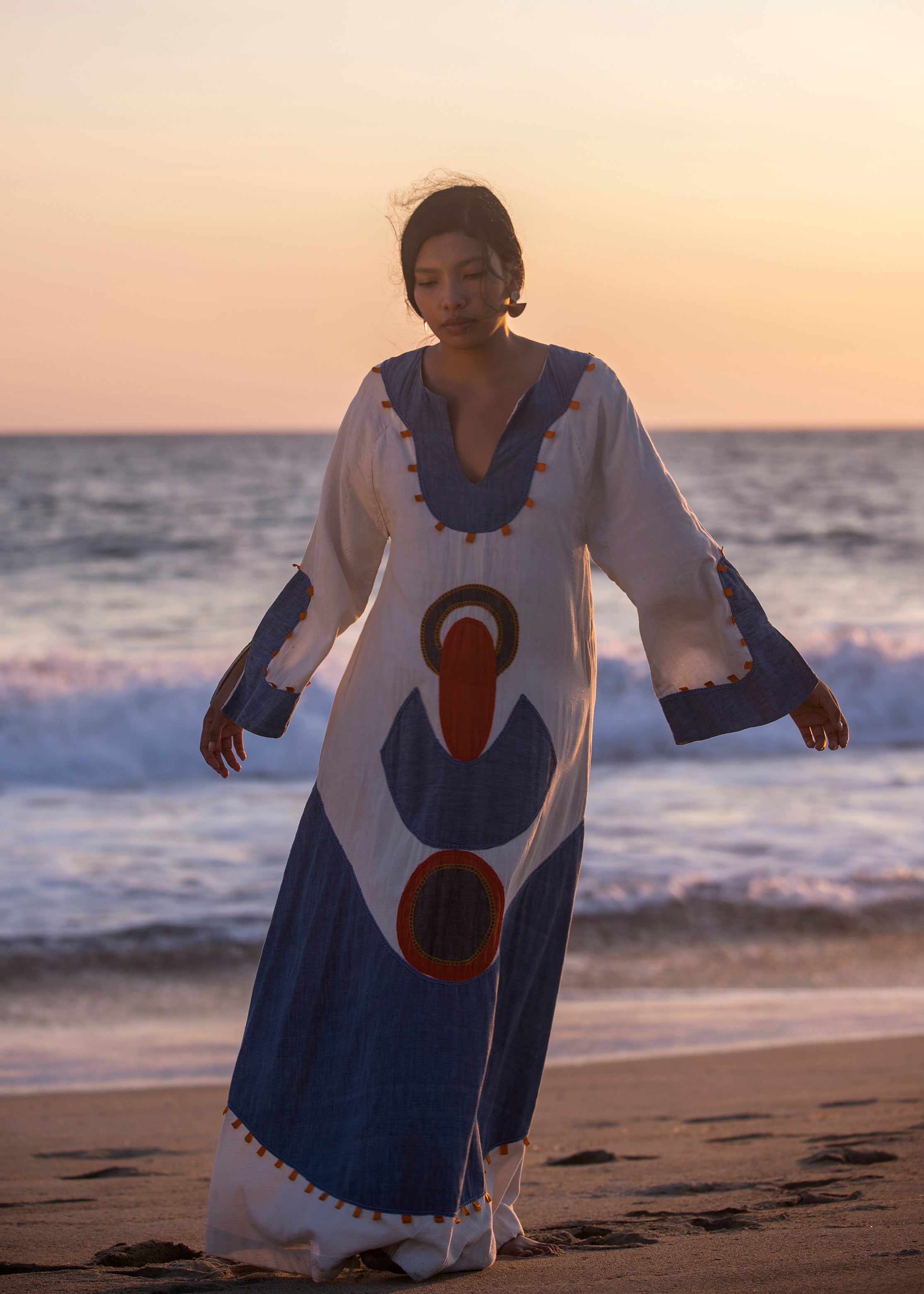 Vintage Appliquéd Dress - D'Mama Carlota