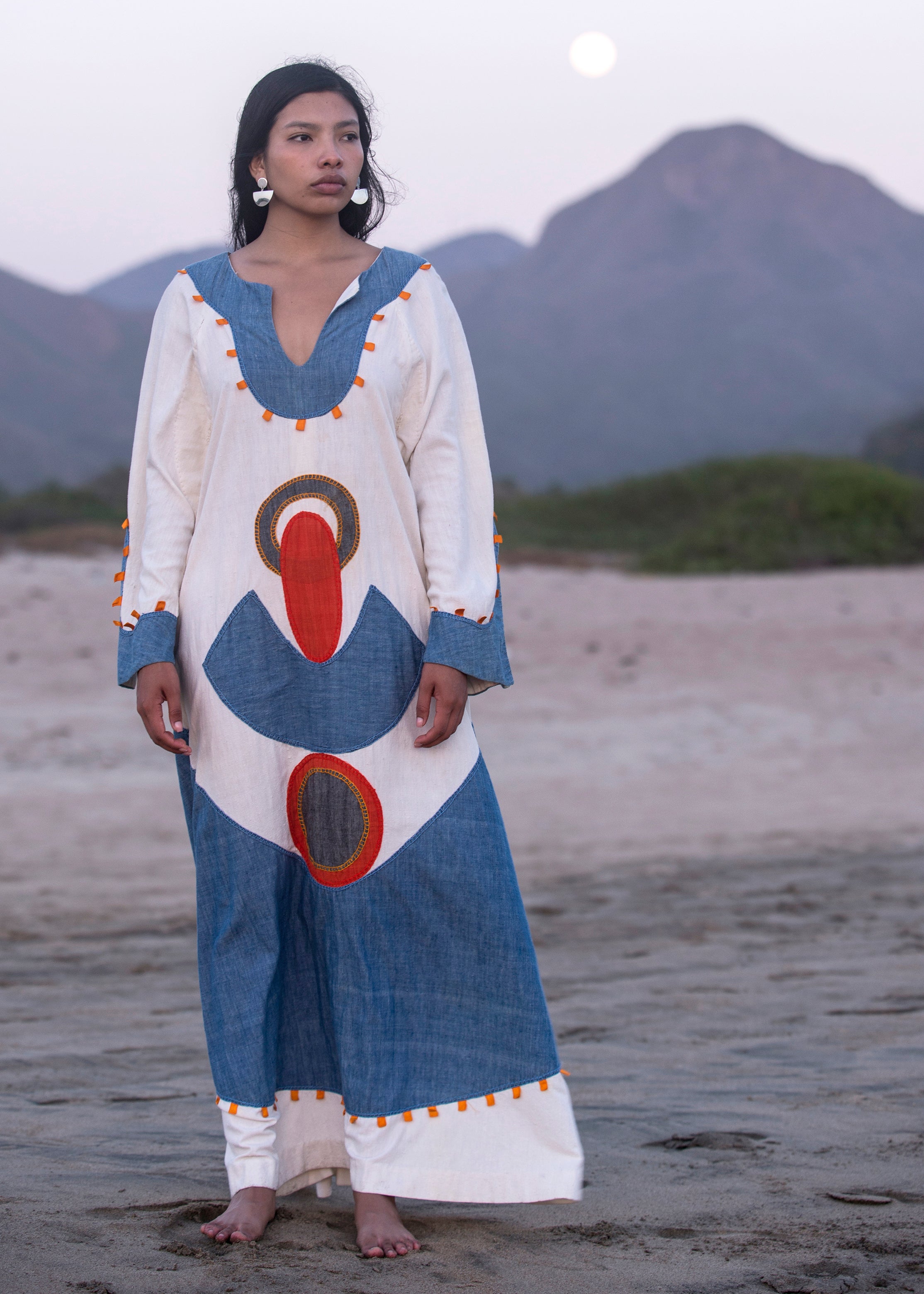 Vintage Appliquéd Dress - D'Mama Carlota