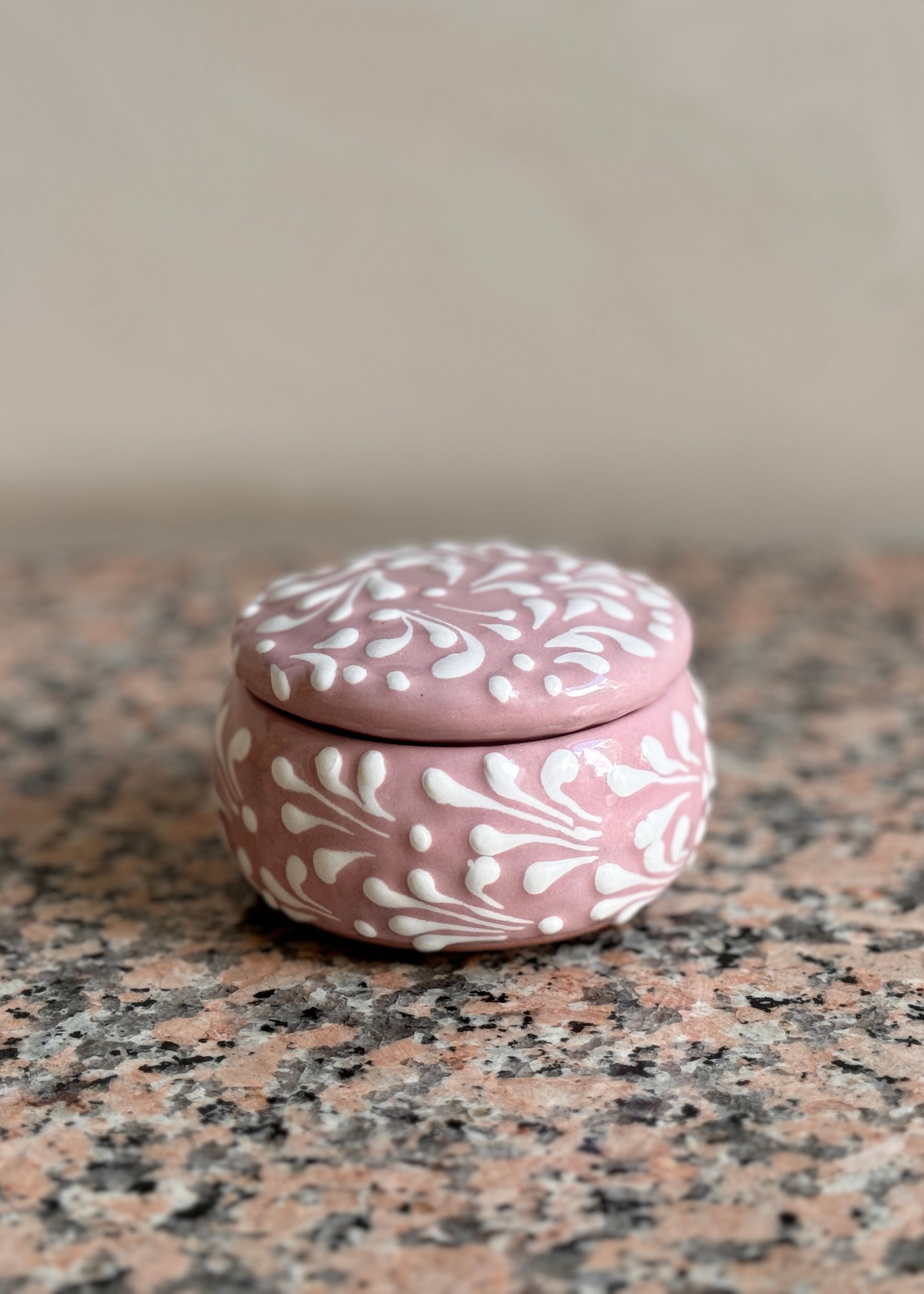 Small Glazed Round Dish with Lid - Mauve + White
