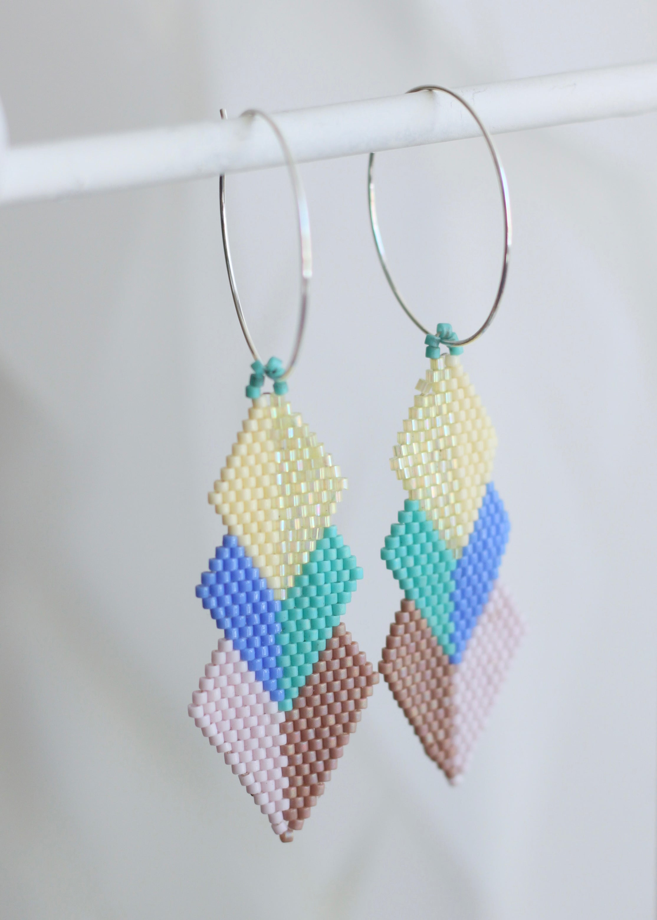 ēska askī x LUZ Collection - Beaded Earrings Japanese Glass Seed Beads - Tsi kwari