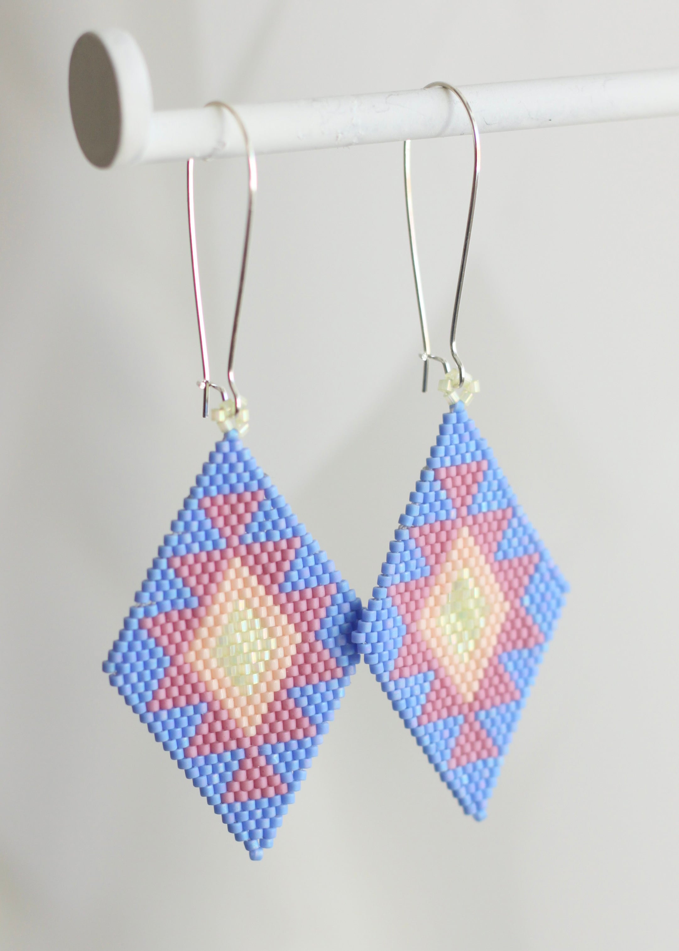 ēska askī x LUZ Collection - Native American Hand Beaded Earrings