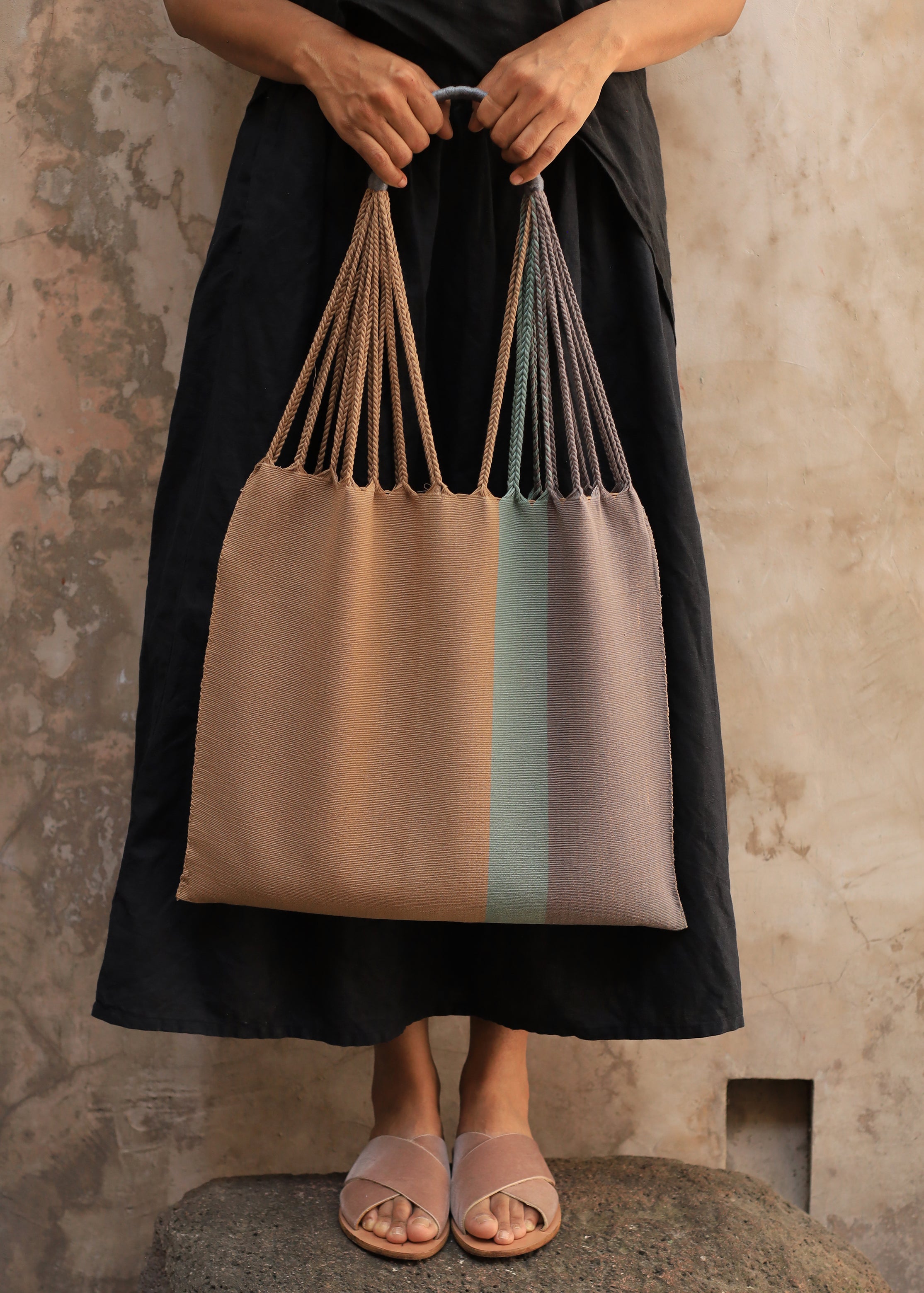 Hand Woven - Las Rayas Tote - Heather / Dune